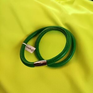 - Brighton Parrot Green 💚 Leather Double Tour Bracelet NWT